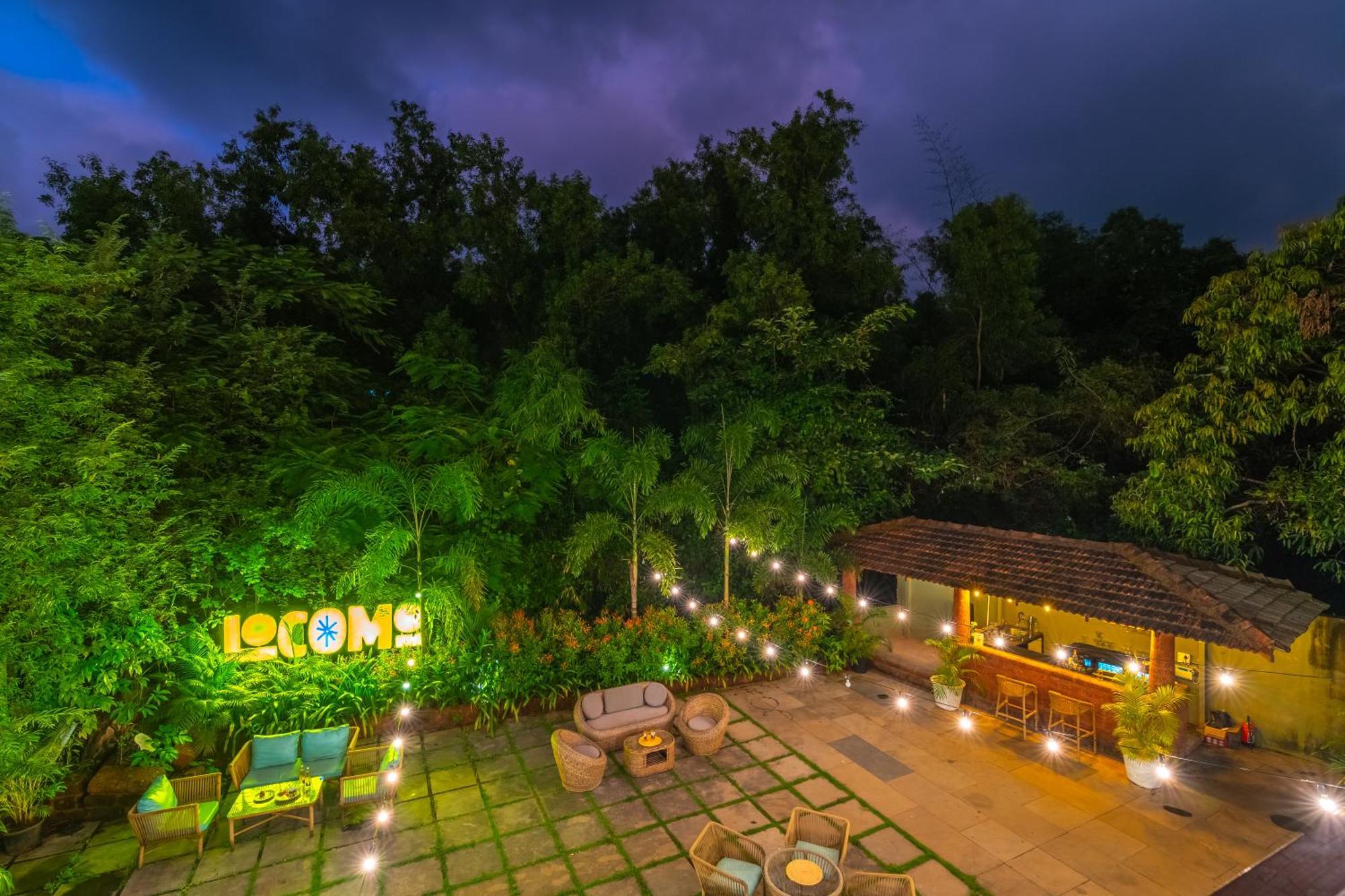 Locomo Boutique, Morjim - Stay Work Eat Exterior photo