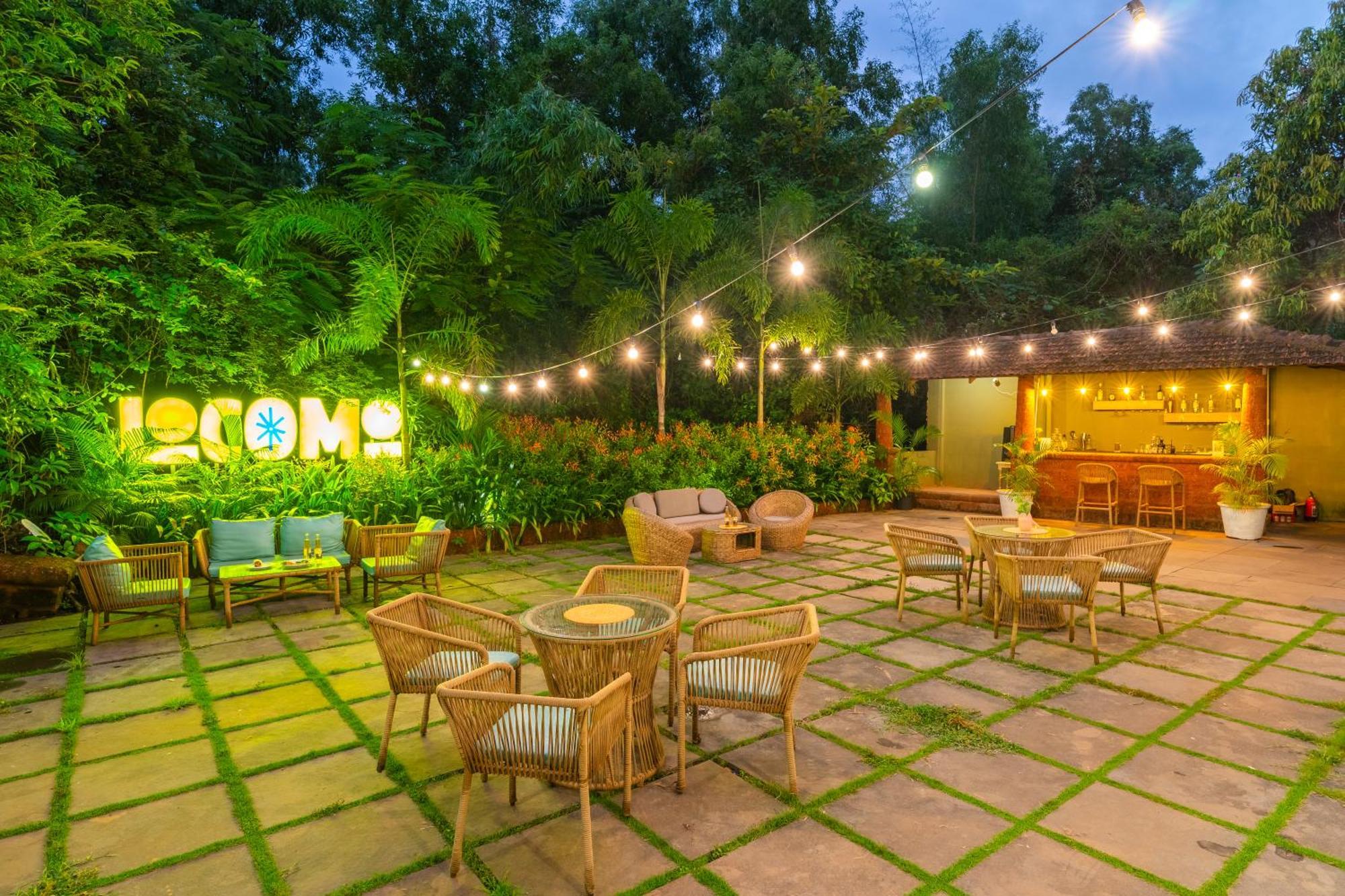 Locomo Boutique, Morjim - Stay Work Eat Exterior photo